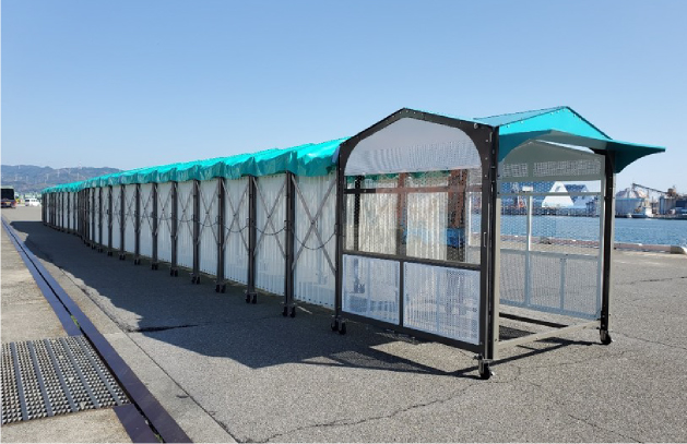 伸縮式屋根付き通路